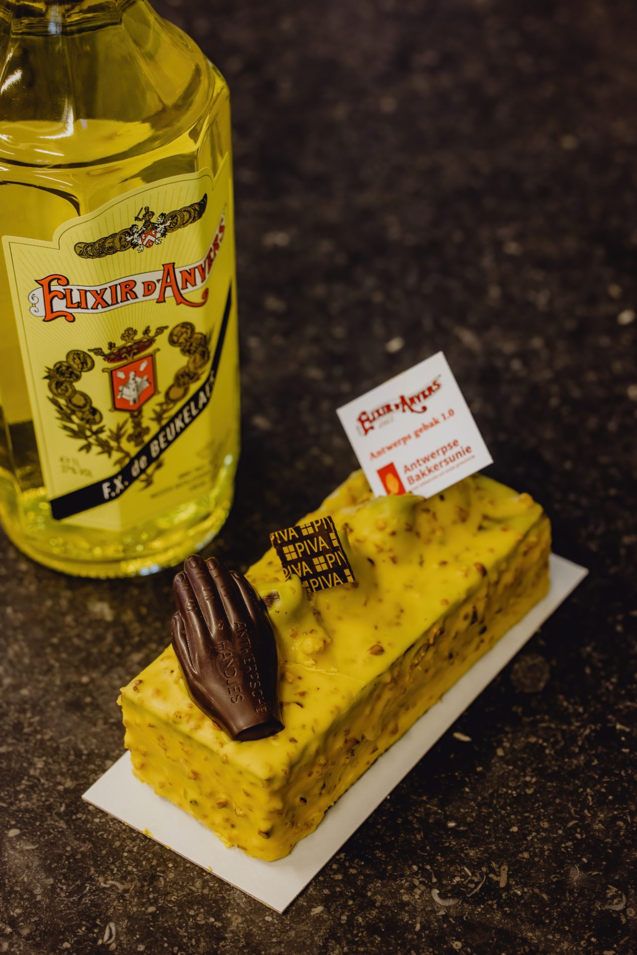 Antwerps gebak met Elixir d'Anvers