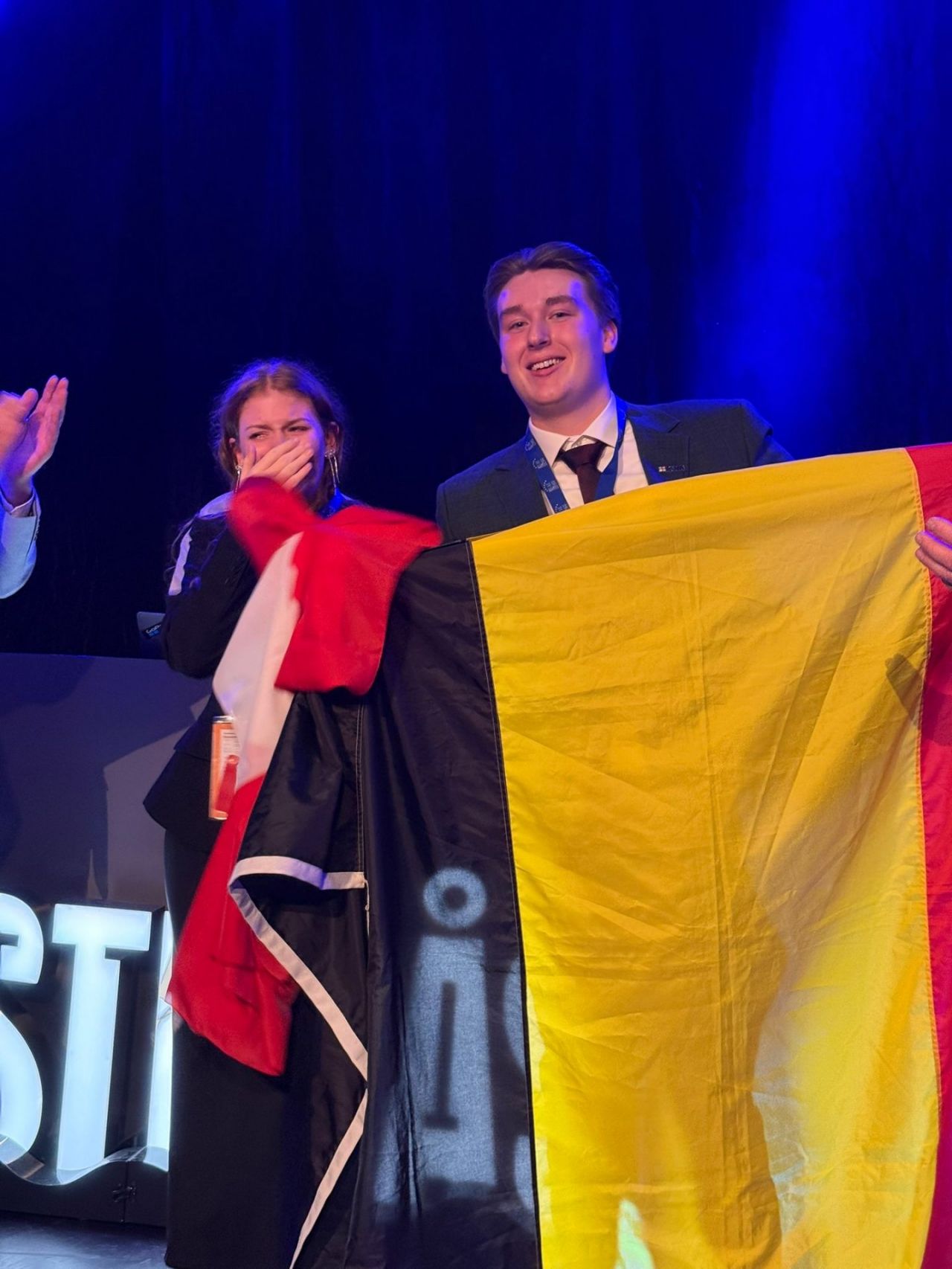 Olivier Girardin wint zilver in Restaurant service op AEHT Zweden